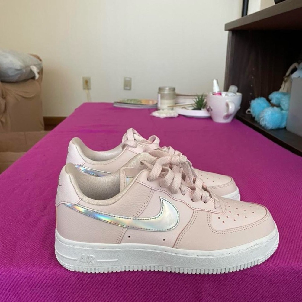 Women’s Air Force 1 Low ‘Pink Iridescent’